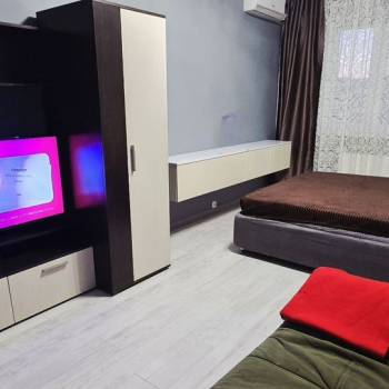 Сдается 1-комнатная квартира, 42 м²