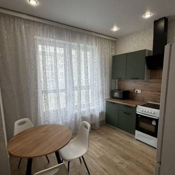 Сдается 1-комнатная квартира, 38 м²