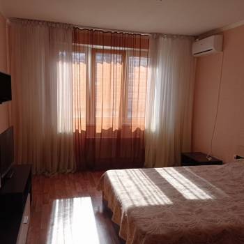 Продается 1-комнатная квартира, 38 м²