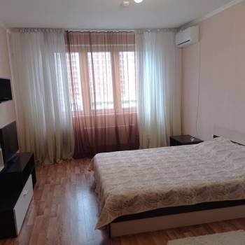 Продается 1-комнатная квартира, 38 м²