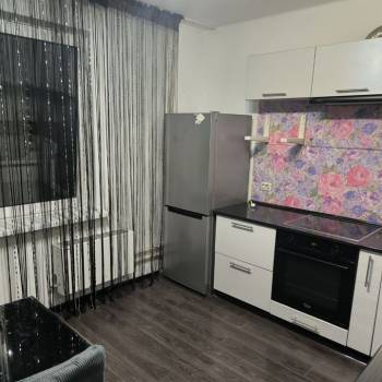 Сдается 1-комнатная квартира, 38 м²