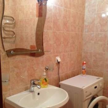 Сдается 1-комнатная квартира, 50 м²