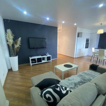 Сдается 2-х комнатная квартира, 76 м²