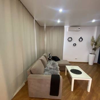 Сдается 2-х комнатная квартира, 76 м²