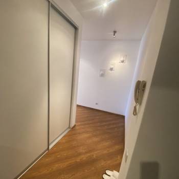 Сдается 2-х комнатная квартира, 76 м²