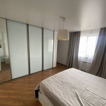 Сдается 2-х комнатная квартира, 76 м²