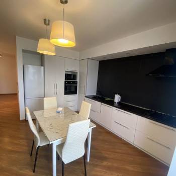 Сдается 2-х комнатная квартира, 76 м²
