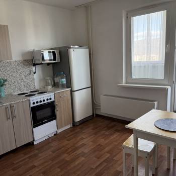 Сдается 1-комнатная квартира, 38 м²