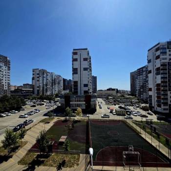Продается 1-комнатная квартира, 41,6 м²