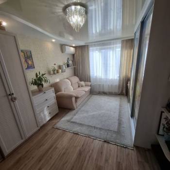 Продается 1-комнатная квартира, 37,8 м²