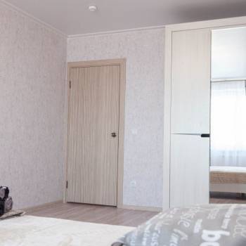 Сдается Многокомнатная квартира, 90 м²