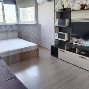 Сдается 1-комнатная квартира, 51 м²