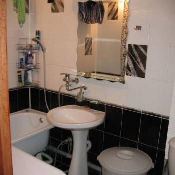Продается Многокомнатная квартира, 64 м²
