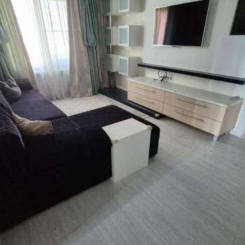 Сдается Многокомнатная квартира, 80 м²