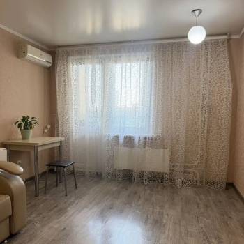 Продается 1-комнатная квартира, 41 м²