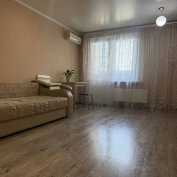 Продается 1-комнатная квартира, 41 м²