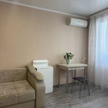 Продается 1-комнатная квартира, 41 м²