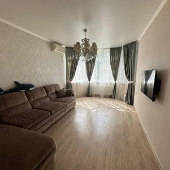 Сдается 1-комнатная квартира, 42 м²