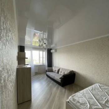 Продается 1-комнатная квартира, 44 м²