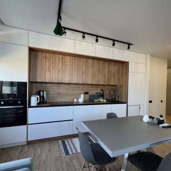 Продается Многокомнатная квартира, 76 м²