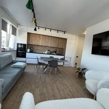 Продается Многокомнатная квартира, 76 м²