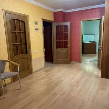 Сдается Многокомнатная квартира, 110 м²