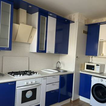 Сдается Многокомнатная квартира, 64 м²