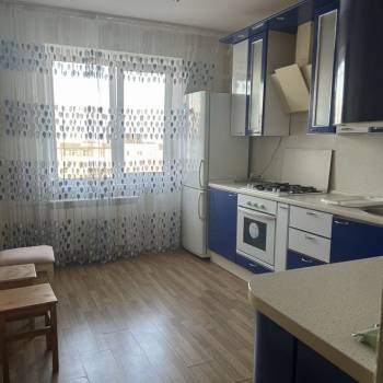 Сдается Многокомнатная квартира, 64 м²