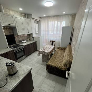 Продается 1-комнатная квартира, 45 м²