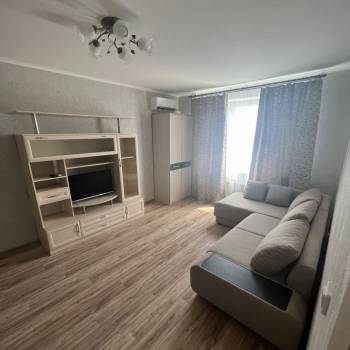 Сдается 1-комнатная квартира, 39 м²