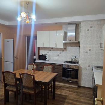 Продается Многокомнатная квартира, 130 м²