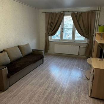 Сдается 1-комнатная квартира, 40 м²