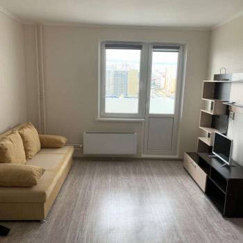 Сдается 1-комнатная квартира, 40 м²