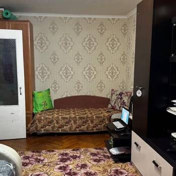 Продается 1-комнатная квартира, 32 м²