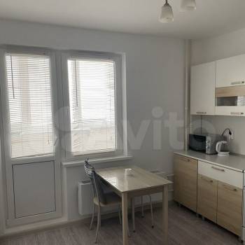 Продается 1-комнатная квартира, 37,7 м²