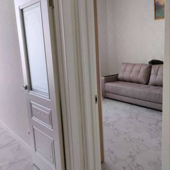 Продается 1-комнатная квартира, 42 м²
