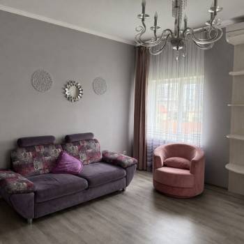 Сдается 1-комнатная квартира, 56 м²