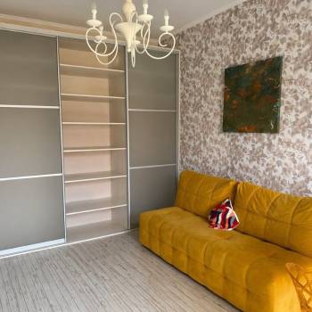 Сдается 1-комнатная квартира, 56 м²