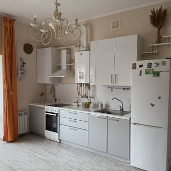 Сдается 1-комнатная квартира, 56 м²