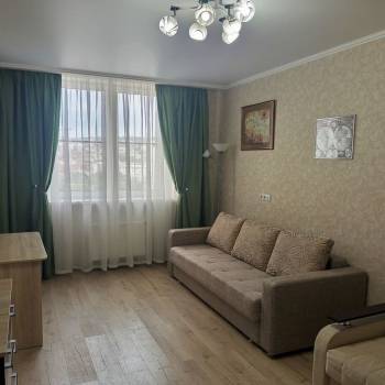 Сдается 1-комнатная квартира, 39 м²