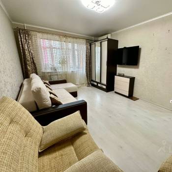 Сдается 1-комнатная квартира, 40 м²