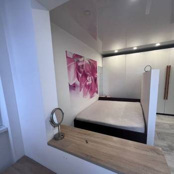 Продается 1-комнатная квартира, 37 м²