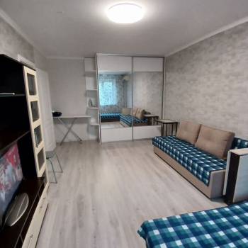 Продается 1-комнатная квартира, 40 м²