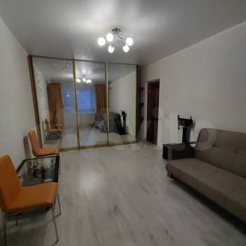 Сдается 1-комнатная квартира, 39 м²
