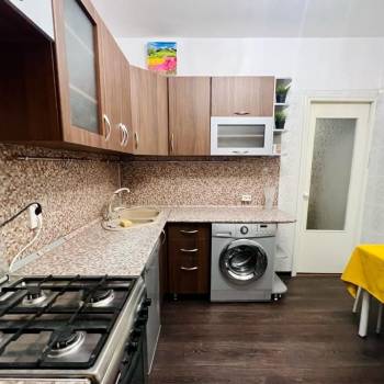 Сдается Многокомнатная квартира, 64 м²