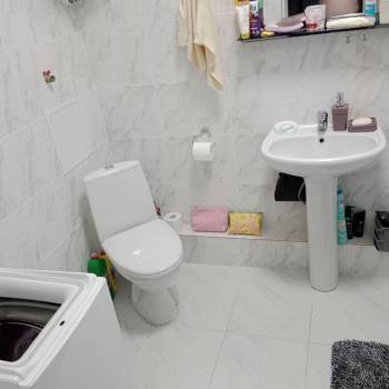 Сдается 2-х комнатная квартира, 77 м²
