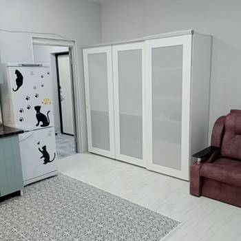 Сдается 2-х комнатная квартира, 77 м²