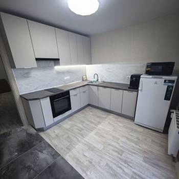 Продается 1-комнатная квартира, 42,5 м²