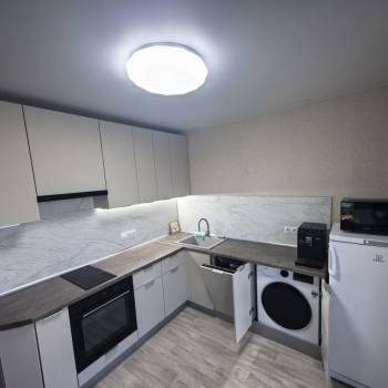 Продается 1-комнатная квартира, 42,5 м²