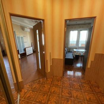 Сдается 1-комнатная квартира, 38 м²